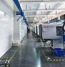 INJECTION MOLDING MACHINE
